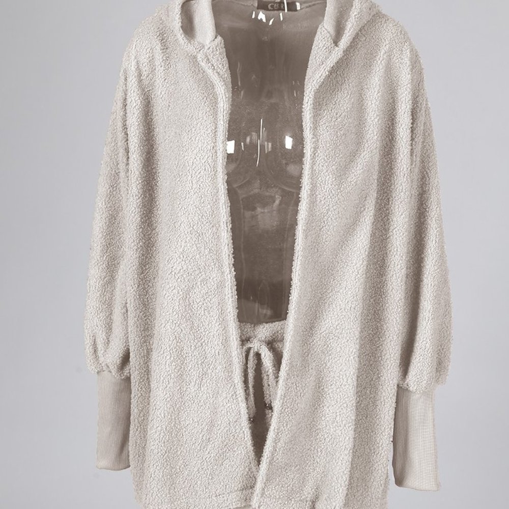 Women's Teddy Coat & Shorts Set - Picture 4 of 6